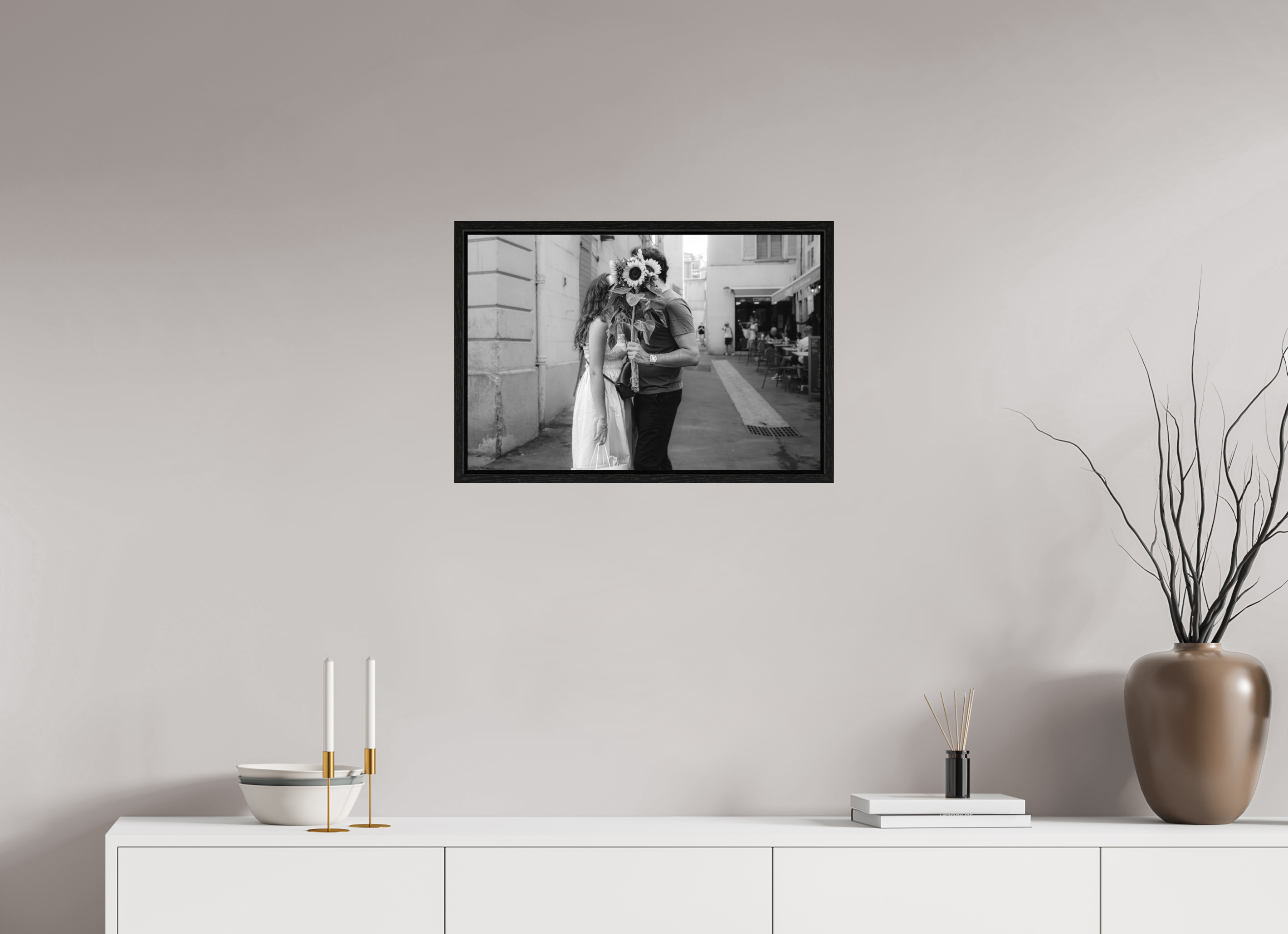60 x 40 cm, Tirage N & B dans Caisse américaine Les amoureux discrets