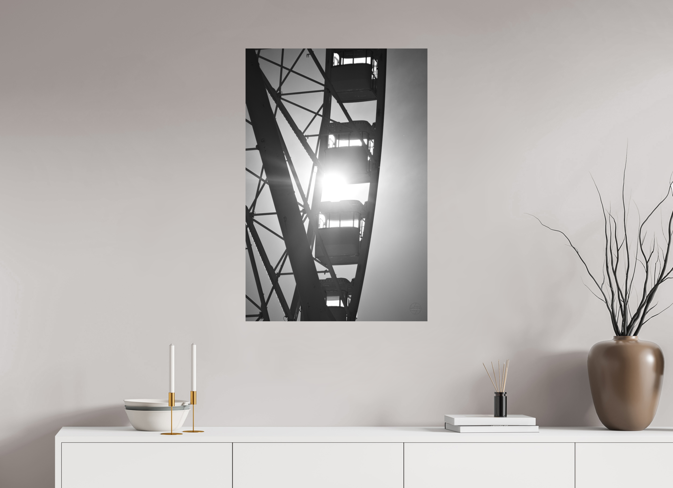 60 x 90 cm, Tirage N&B mat seul Affiche noir et blanc – Roue suspendue dans la lumière