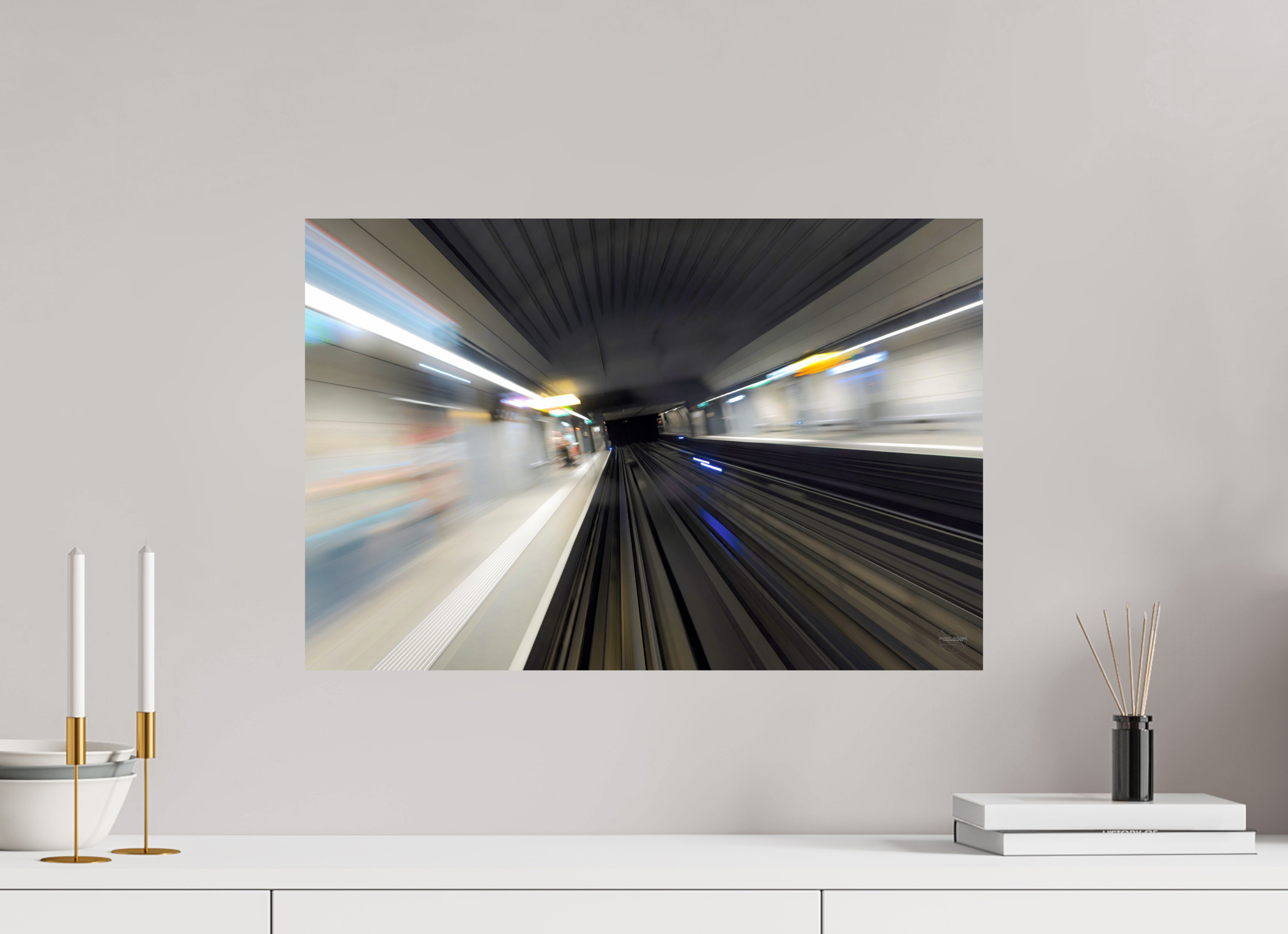 60 x 40 cm, Tirage couleur brillant seul Vitesse Souterraine