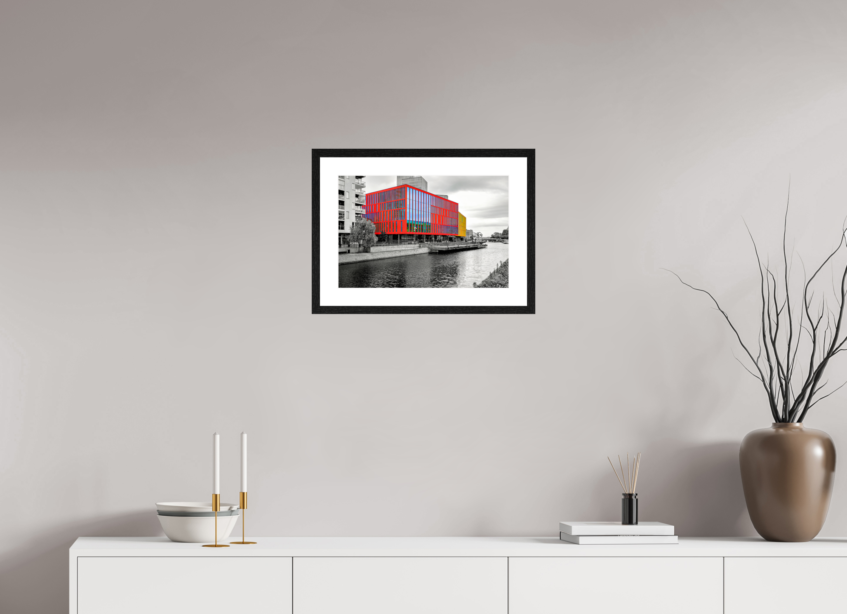 45 x 30 cm, Tirage couleur brillant + Cadre noir avec passe-partout Chromatisme Urbain | Poster Architecture Contemporaine Design