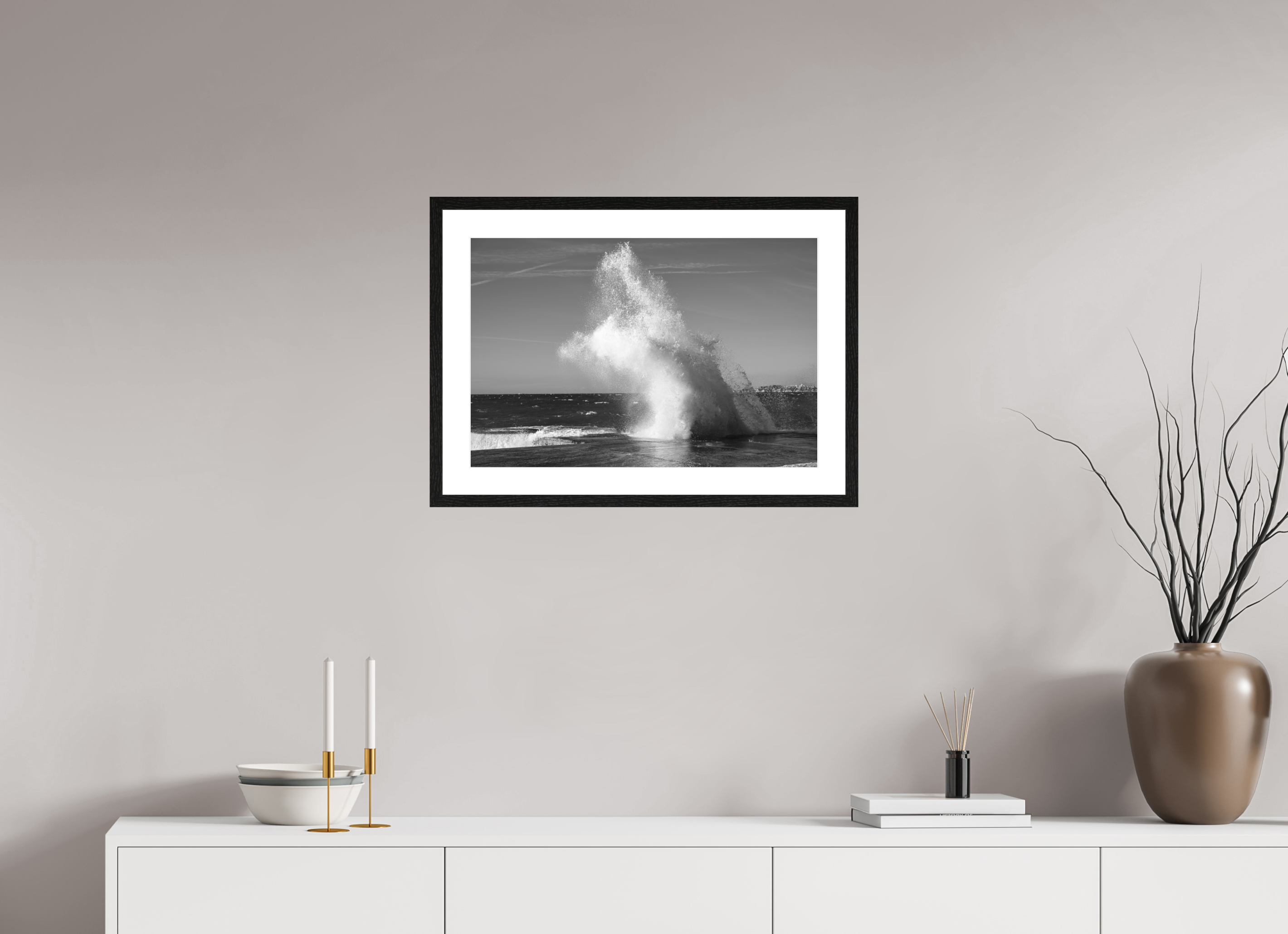 60 x 40 cm, Tirage N&B mat + Cadre noir avec passe-partout Poster noir et blanc – Éclat de vague