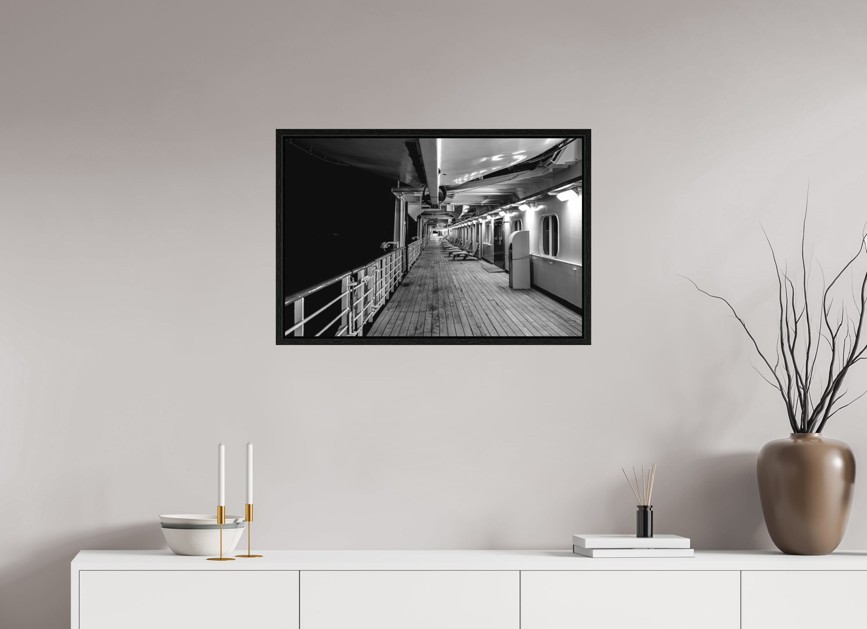 75 x 50 cm, Tirage N&B dans Caisse américaine noire Pont 6 | Poster Noir et Blanc Voyage & Architecture Maritime
