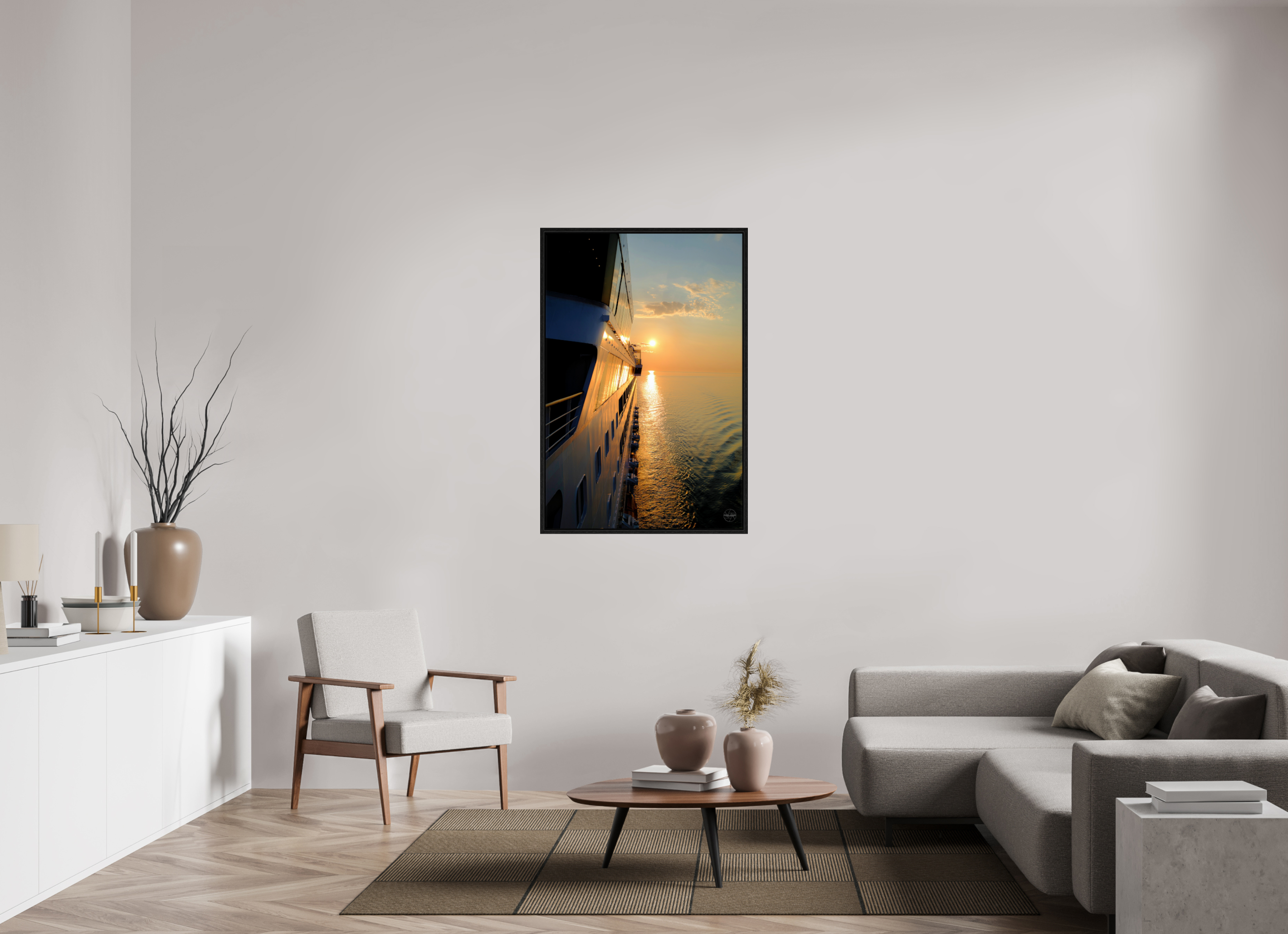 80 x 120 cm, Tirage couleur dans Caisse américaine noire Poster coucher de soleil en mer – Reflets dorés sur la coque d’un navire