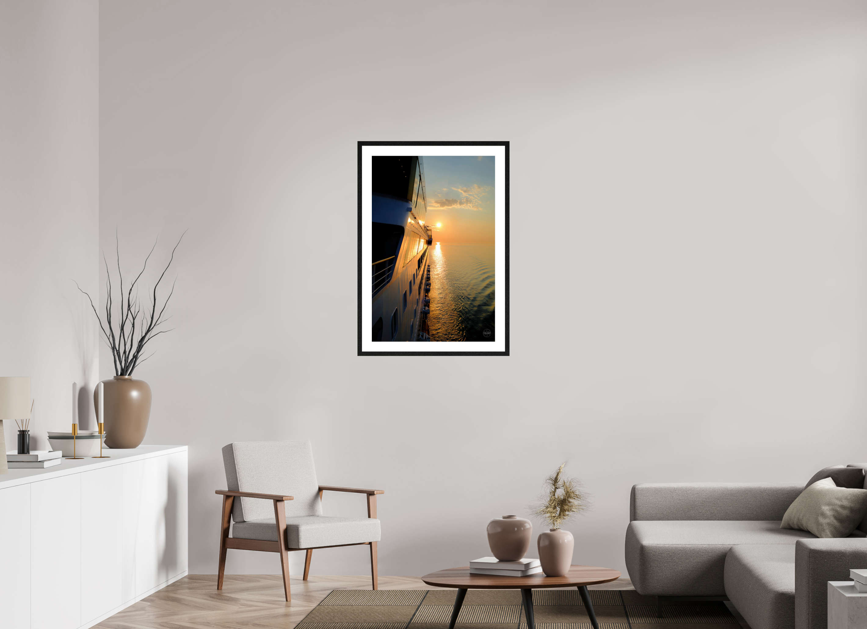 60 x 90 cm, Tirage couleur brillant + cadre noir avec passe-partout Poster coucher de soleil en mer – Reflets dorés sur la coque d’un navire