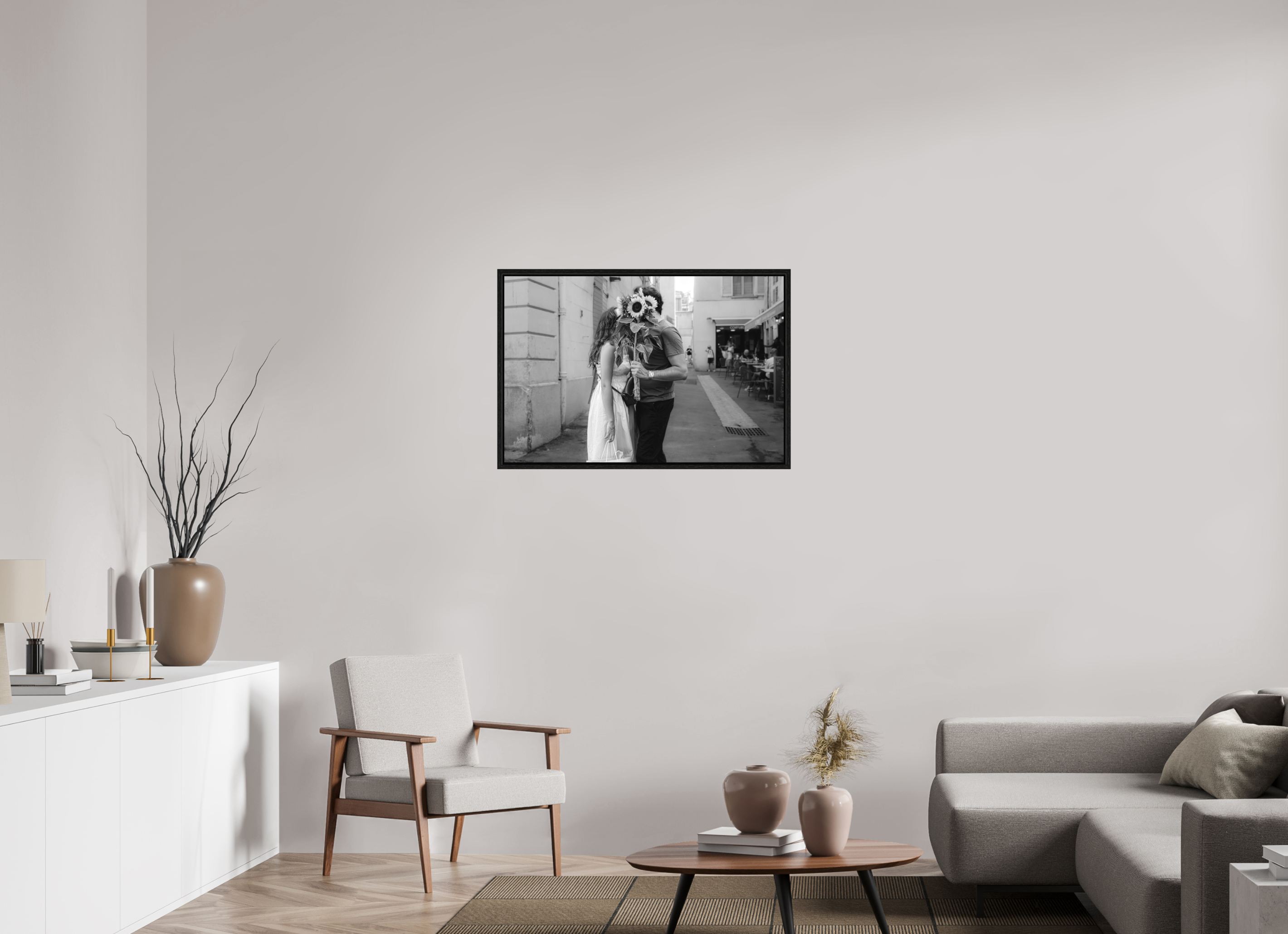 90 x 60 cm, Tirage N & B dans Caisse américaine Les amoureux discrets