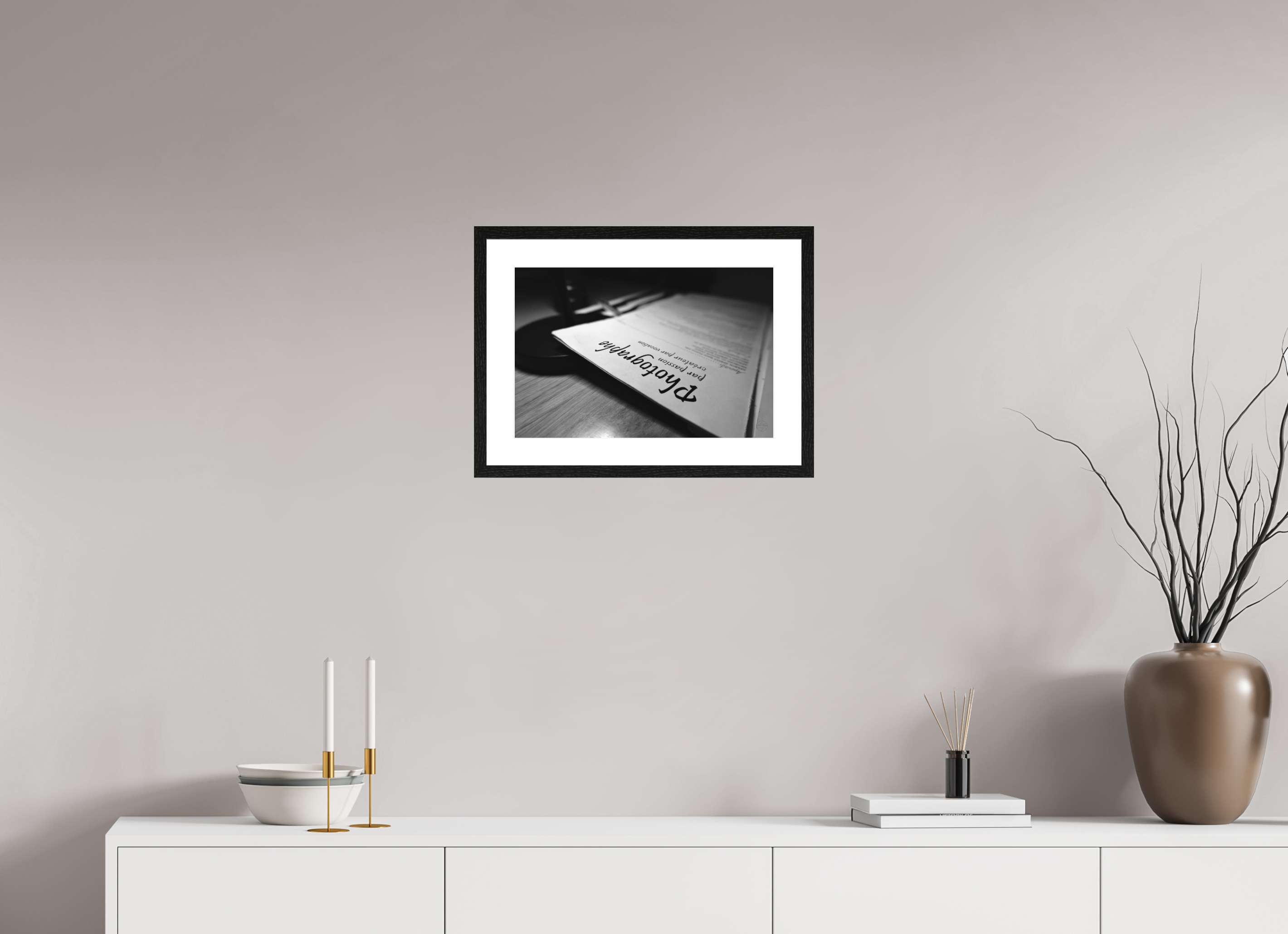 45 x 30 cm, Tirage N&B mat + Cadre noir avec passe-partout Photographe par passion, créateur par vocation | Poster Fine Art