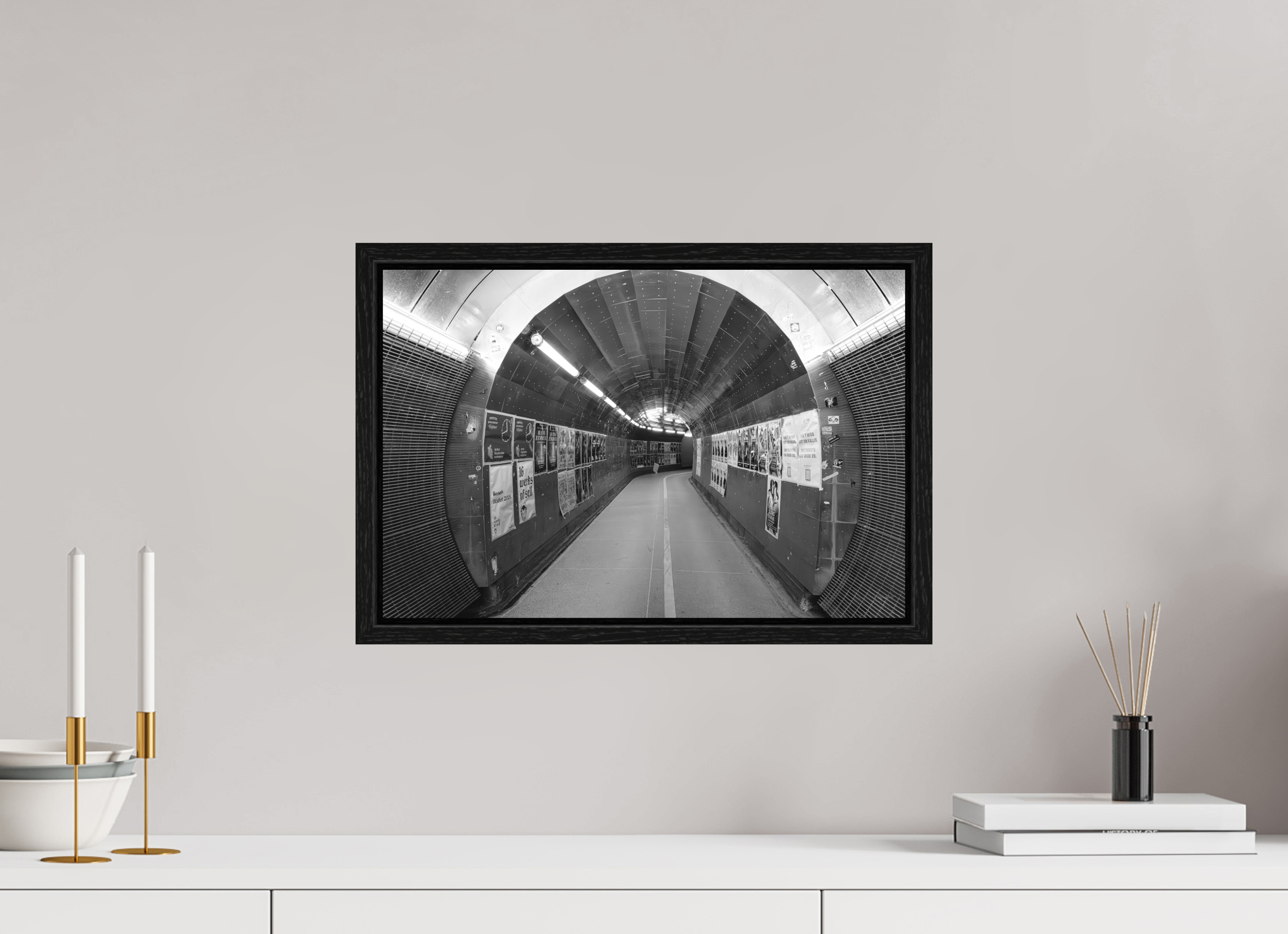 45 x 30 cm, Tirage N&B dans Caisse américaine noire Poster premium – L’Écho du Passage