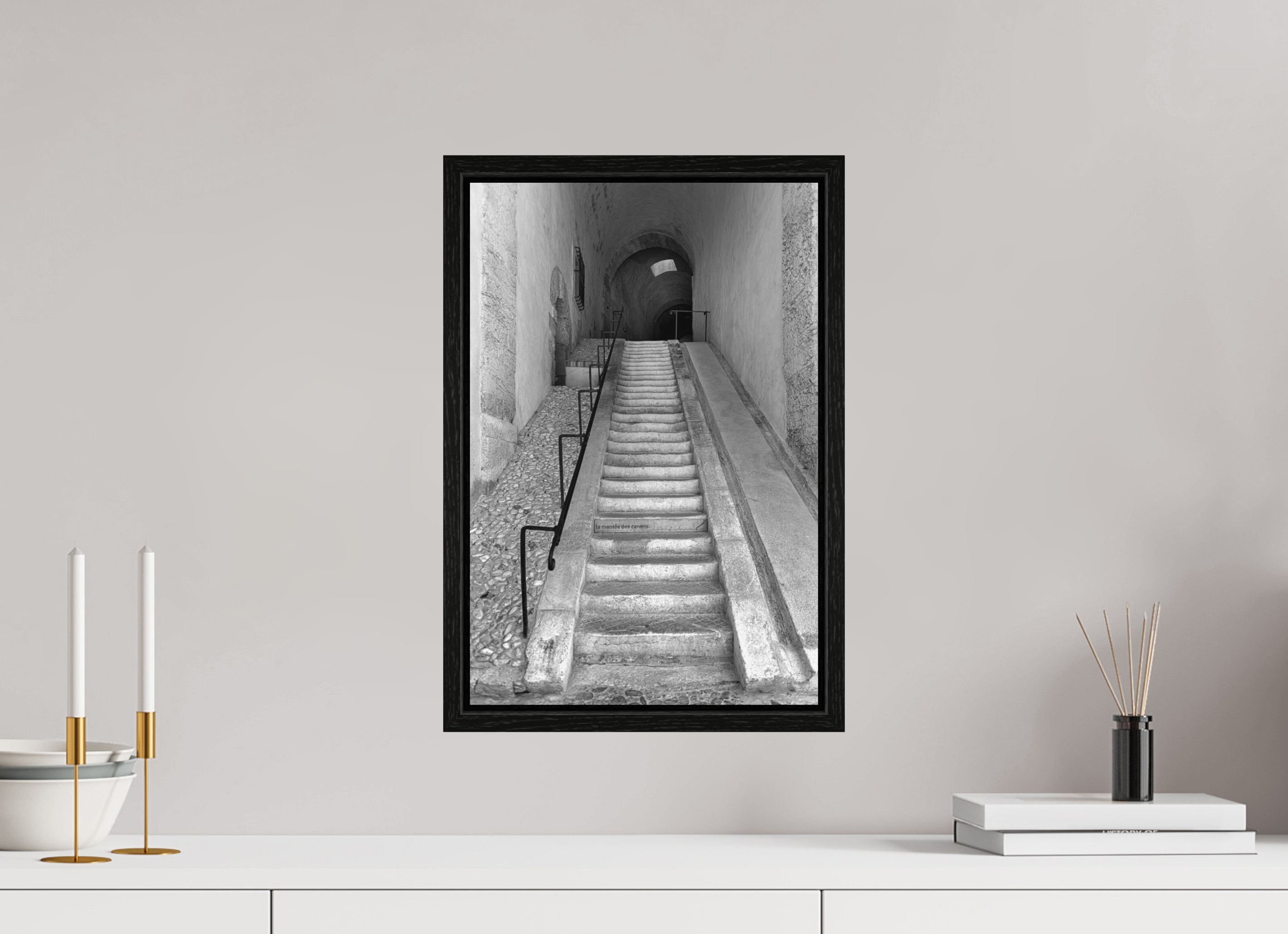 30 x 45 cm, Tirage N&B dans Caisse américaine noire Affiche artistique – La Montée des Canons