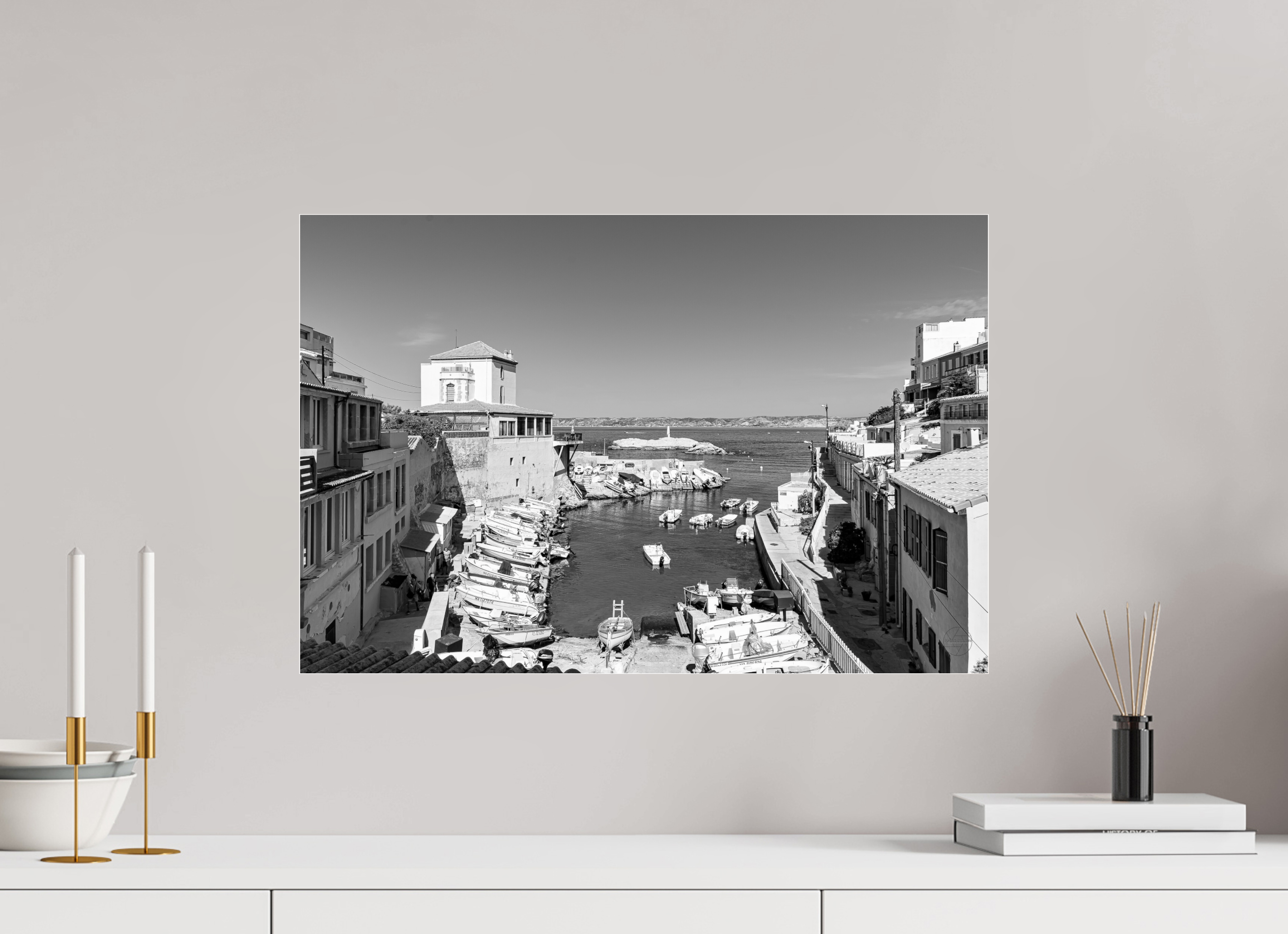 60 x 40 cm, Tirage N&B sous Plexi Affiche artistique – Silence sur Malmousque