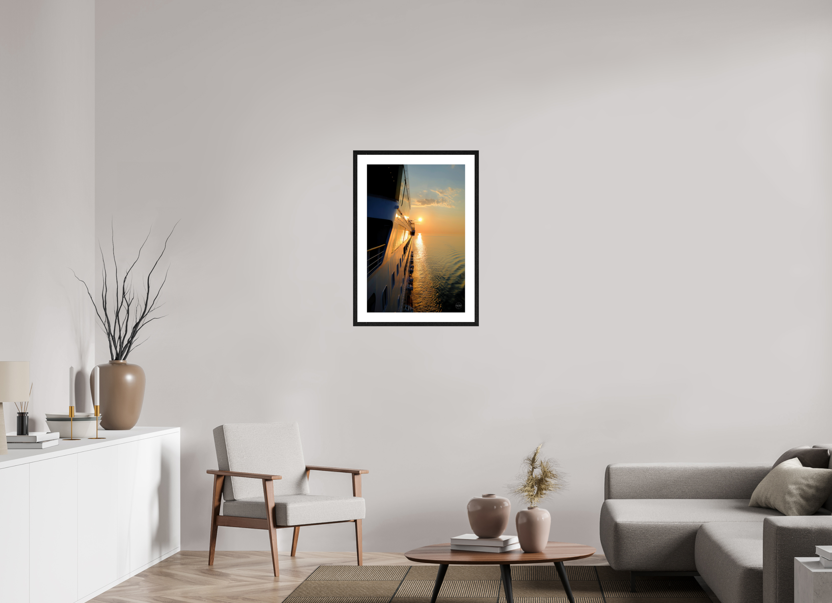 50 x 75 cm, Tirage couleur brillant + cadre noir avec passe-partout Poster coucher de soleil en mer – Reflets dorés sur la coque d’un navire
