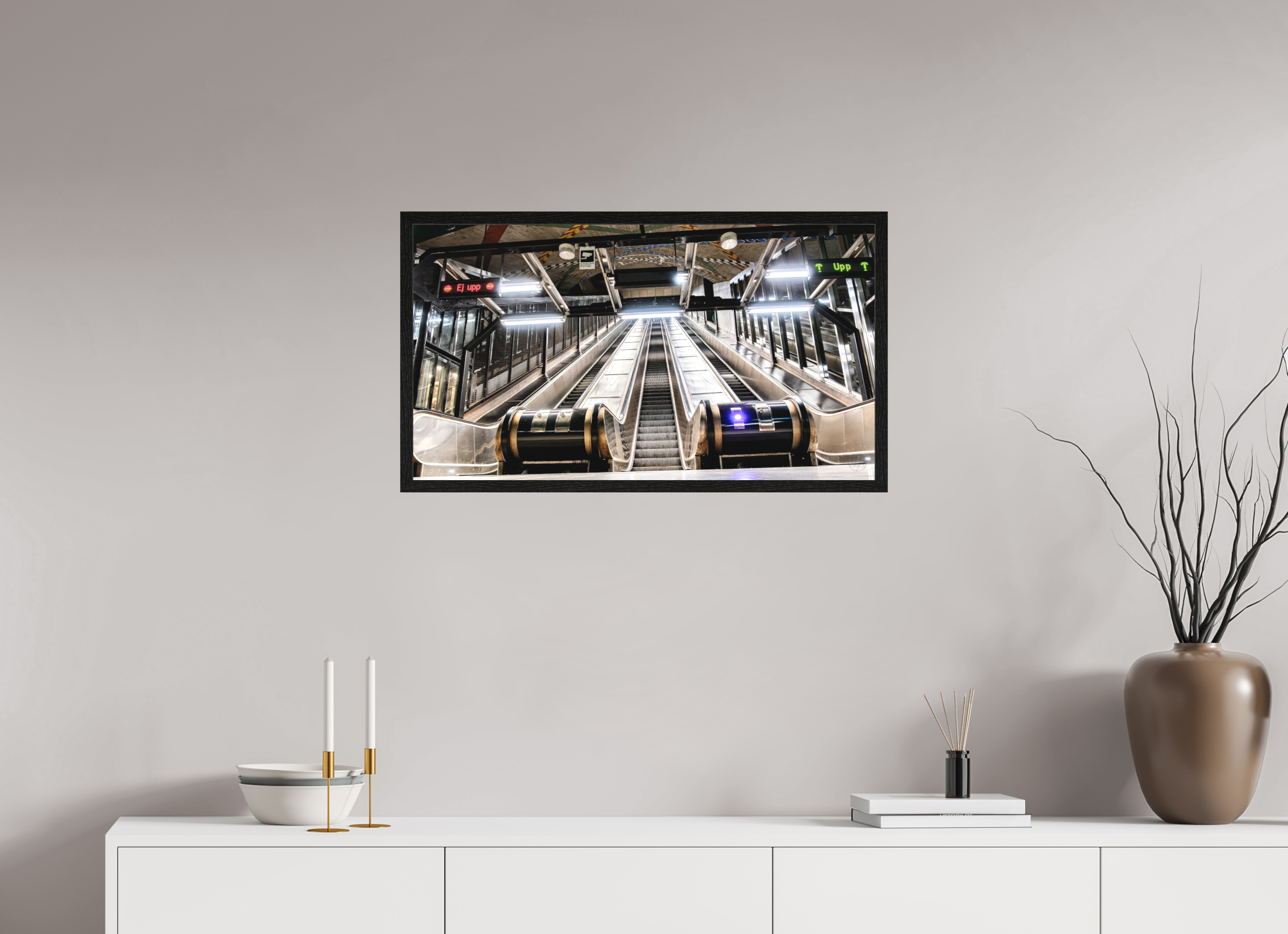 80 x 45 cm, Tirage grand format encadré Vers le Haut | Poster Architecture Urbaine & Design Contemporain