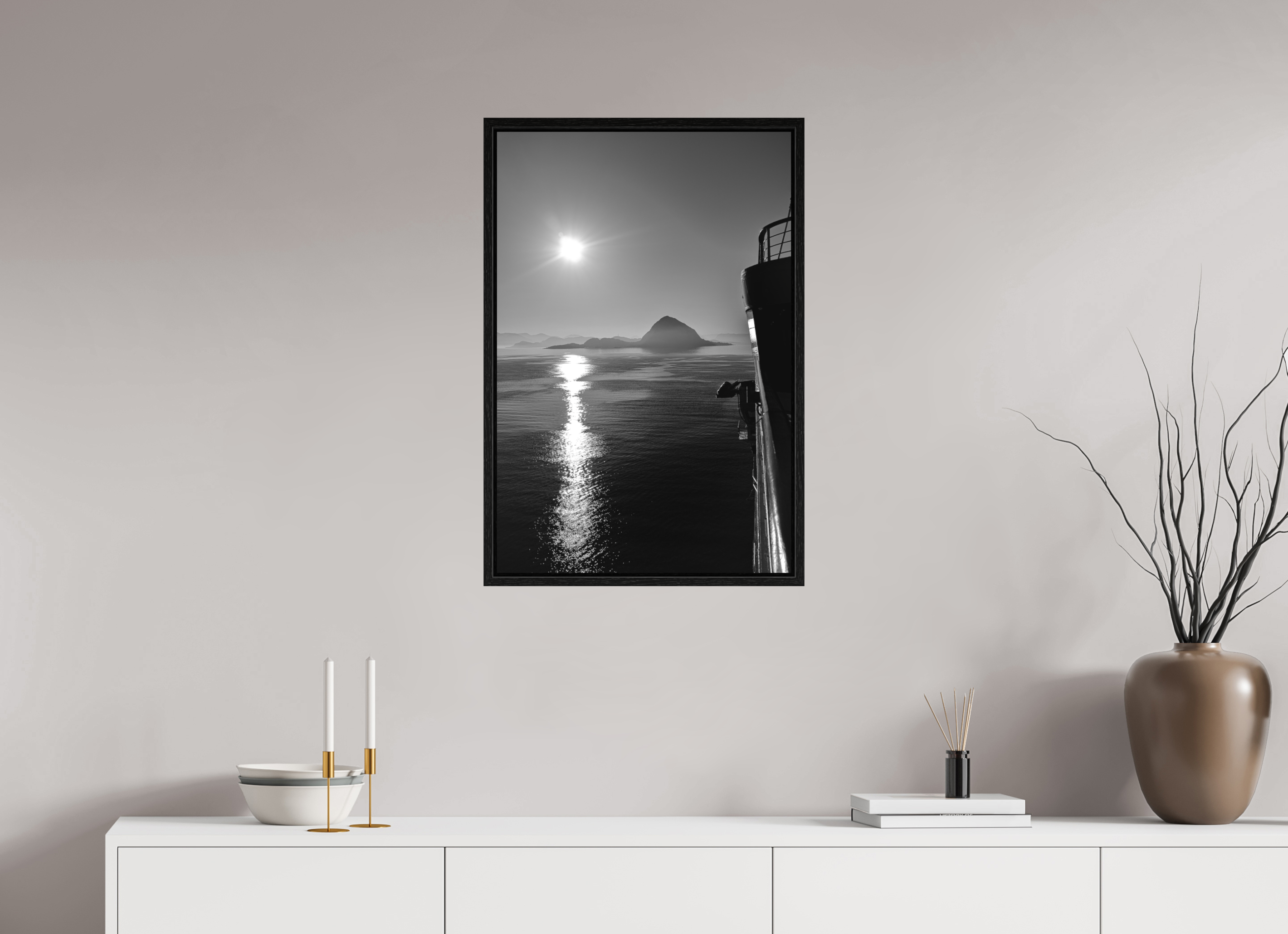 50 x 75 cm, Tirage N&B dans Caisse américaine noire Soleil Noir | Poster Noir et Blanc Océan & Horizon Minimaliste