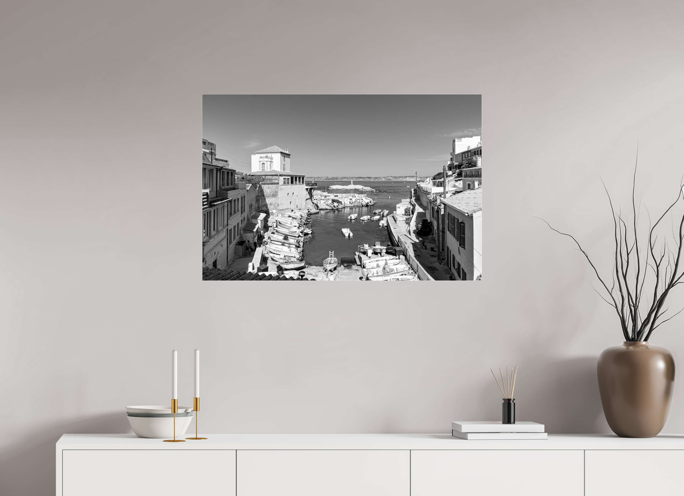 90 x 60 cm, Tirage N&B sous Plexi Affiche artistique – Silence sur Malmousque