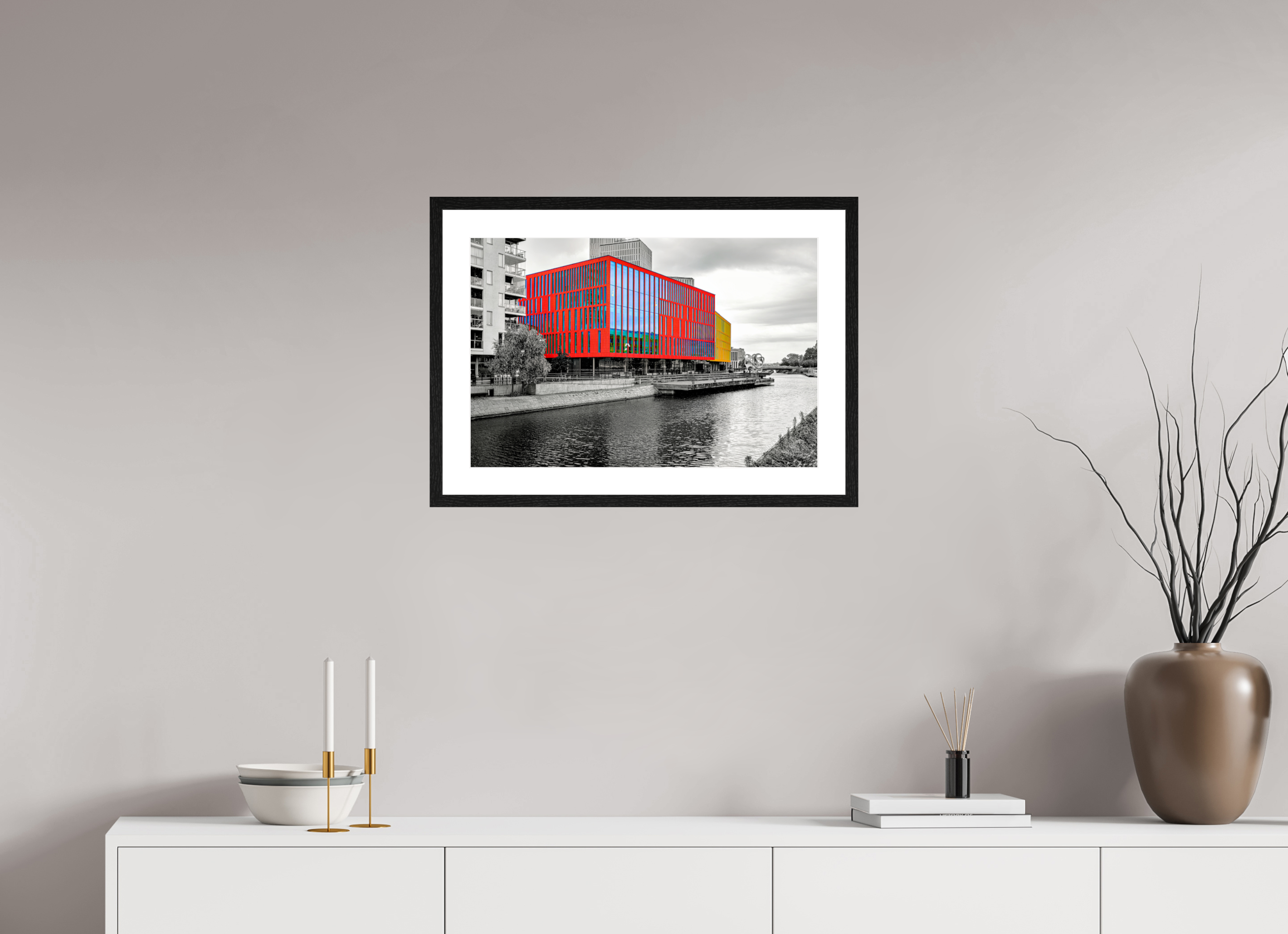 60 x 40 cm, Tirage couleur brillant + Cadre noir avec passe-partout Chromatisme Urbain | Poster Architecture Contemporaine Design