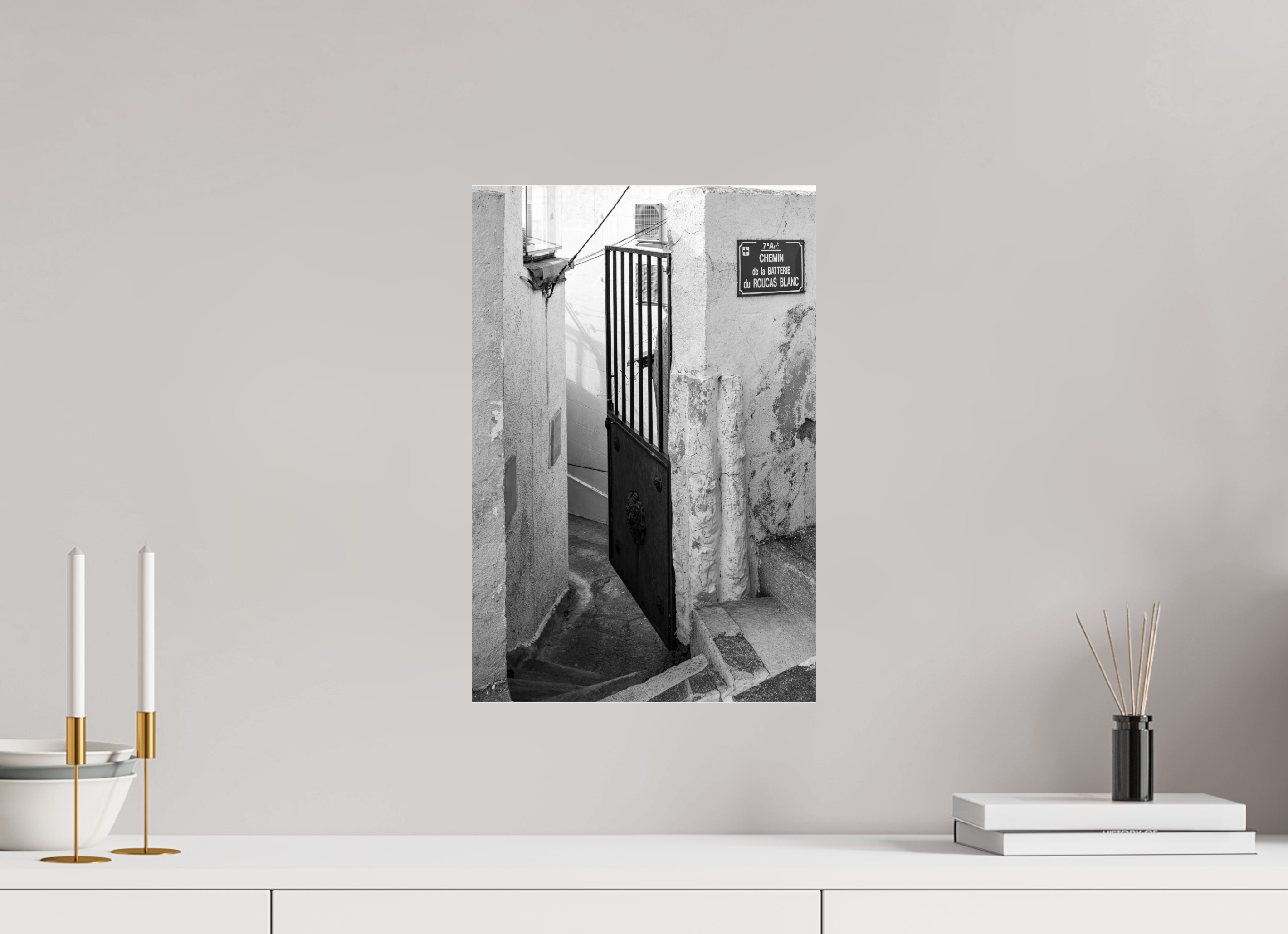 30 x 45 cm, Tirage N&B sous Plexi Perspective urbaine - Passage Secret