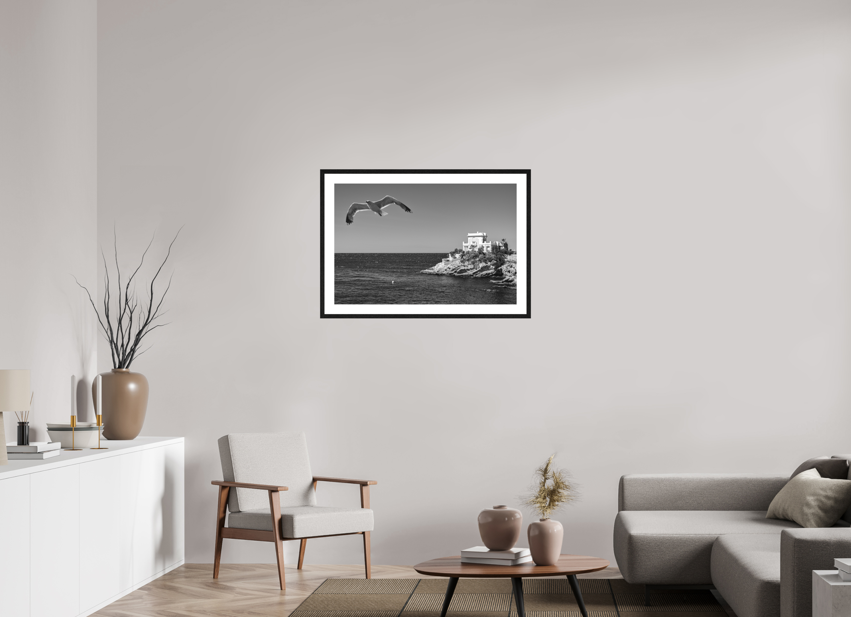 90 x 60 cm, Tirage N&B mat+ cadre noir avec passe-partout La maison, l'oiseau et la mer