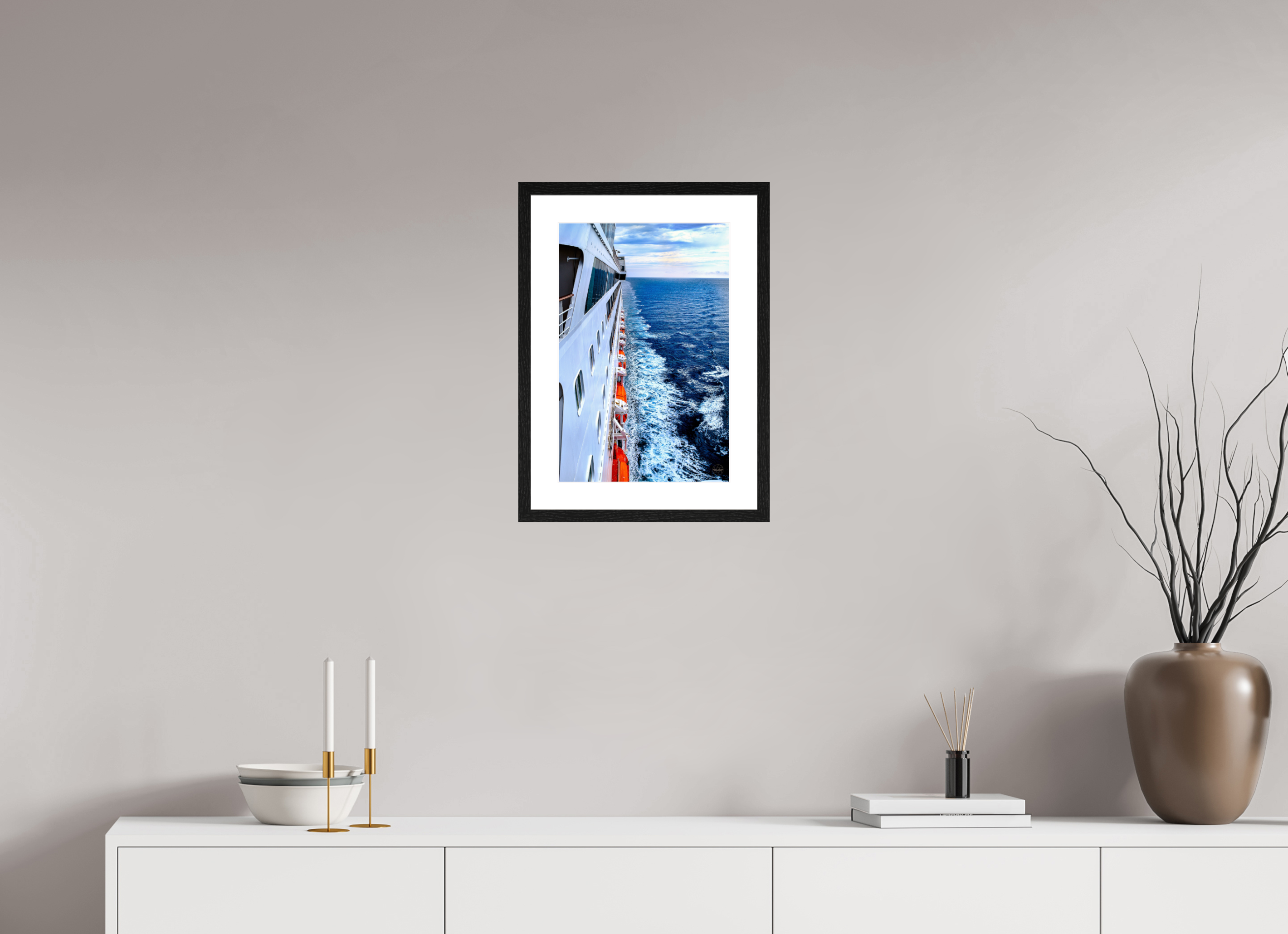 30 x 45 cm, Tirage couleur brillant + Cadre noir avec passe-partout Sillage Infini | Poster Océan & Voyage Contemporain