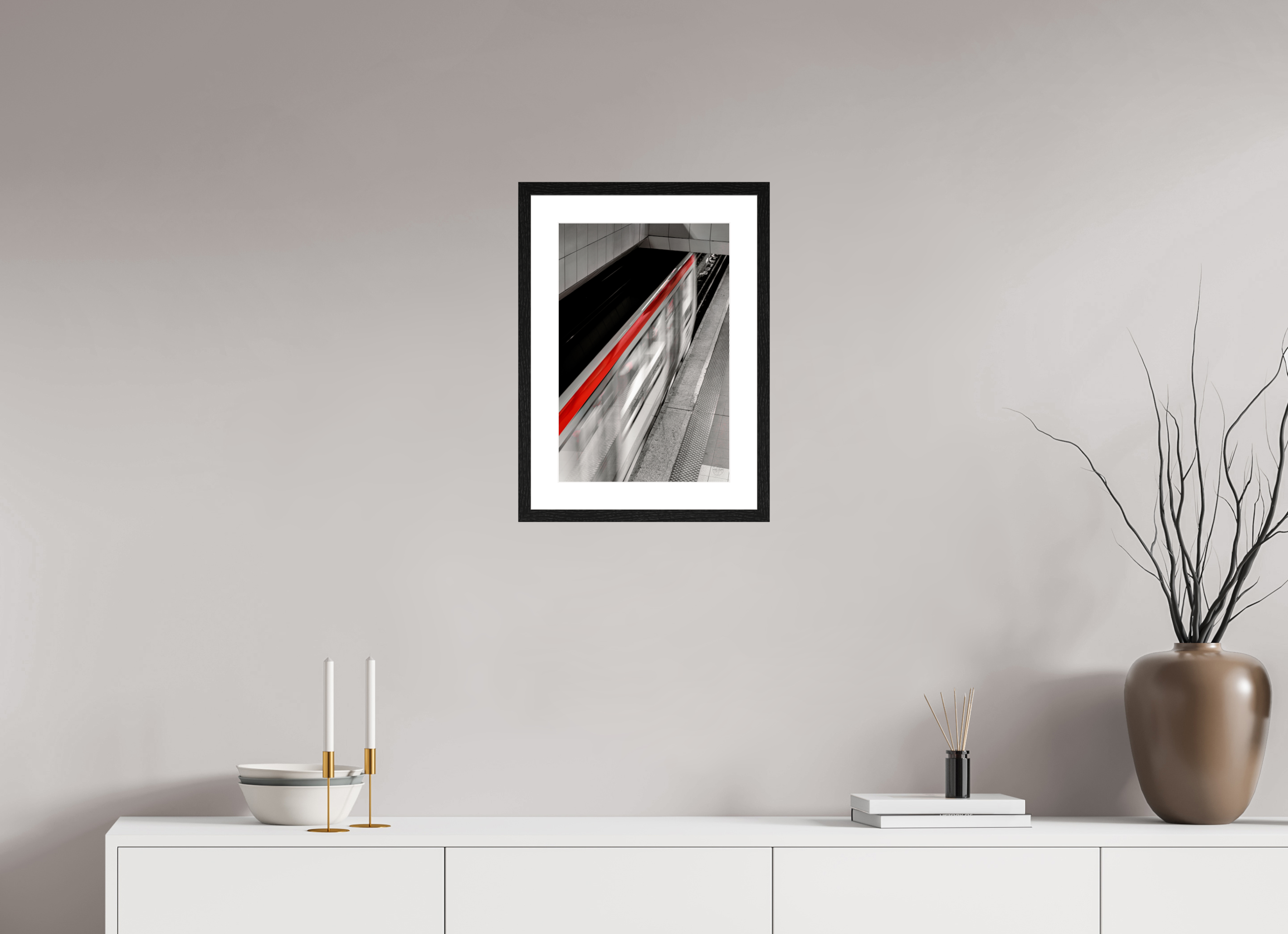 30 x 45 cm, Tirage couleur brillant + Cadre noir avec passe-partout Ligne Rouge — Affiche Métro Contemporaine