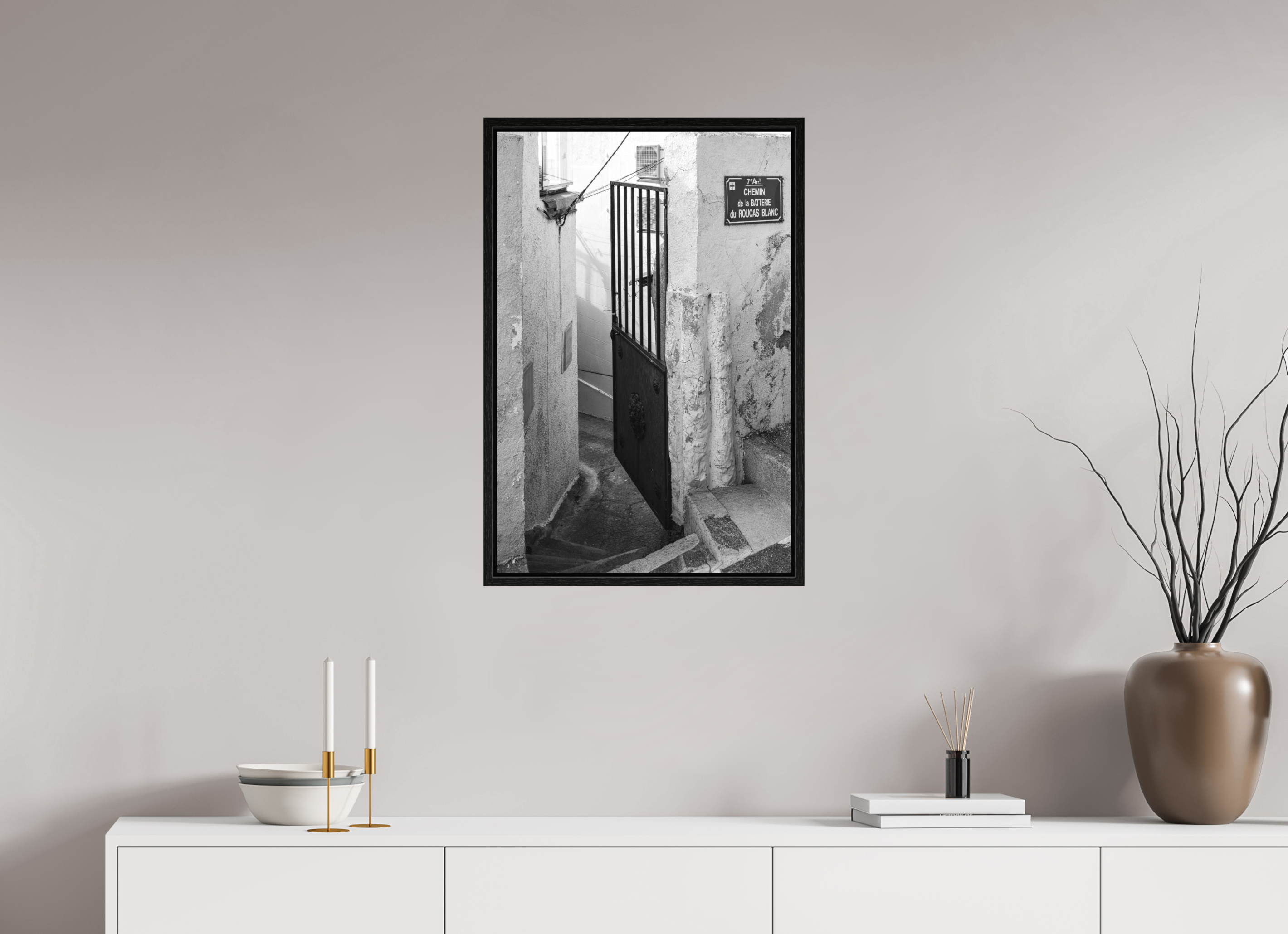 50 x 75 cm, Tirage N&B dans Caisse américaine noire Perspective urbaine - Passage Secret