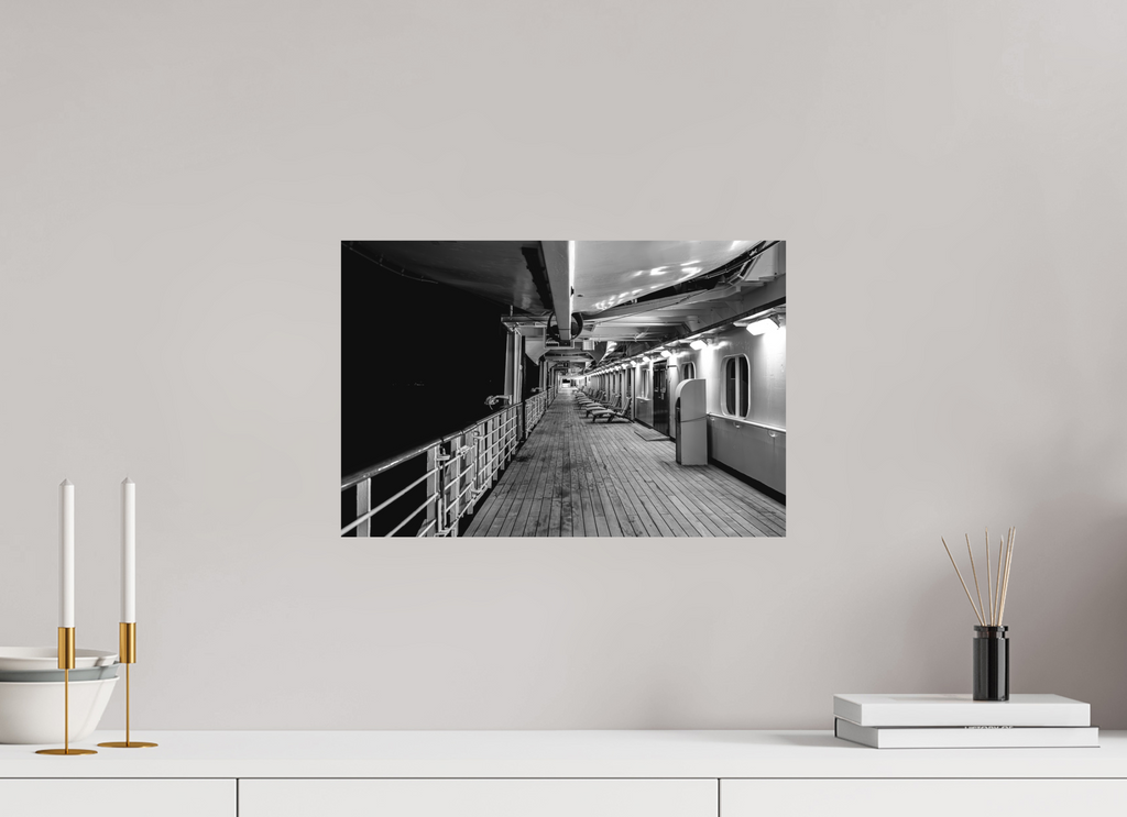 45 x 30 cm, Tirage N&B mat seul Pont 6 | Poster Noir et Blanc Voyage & Architecture Maritime