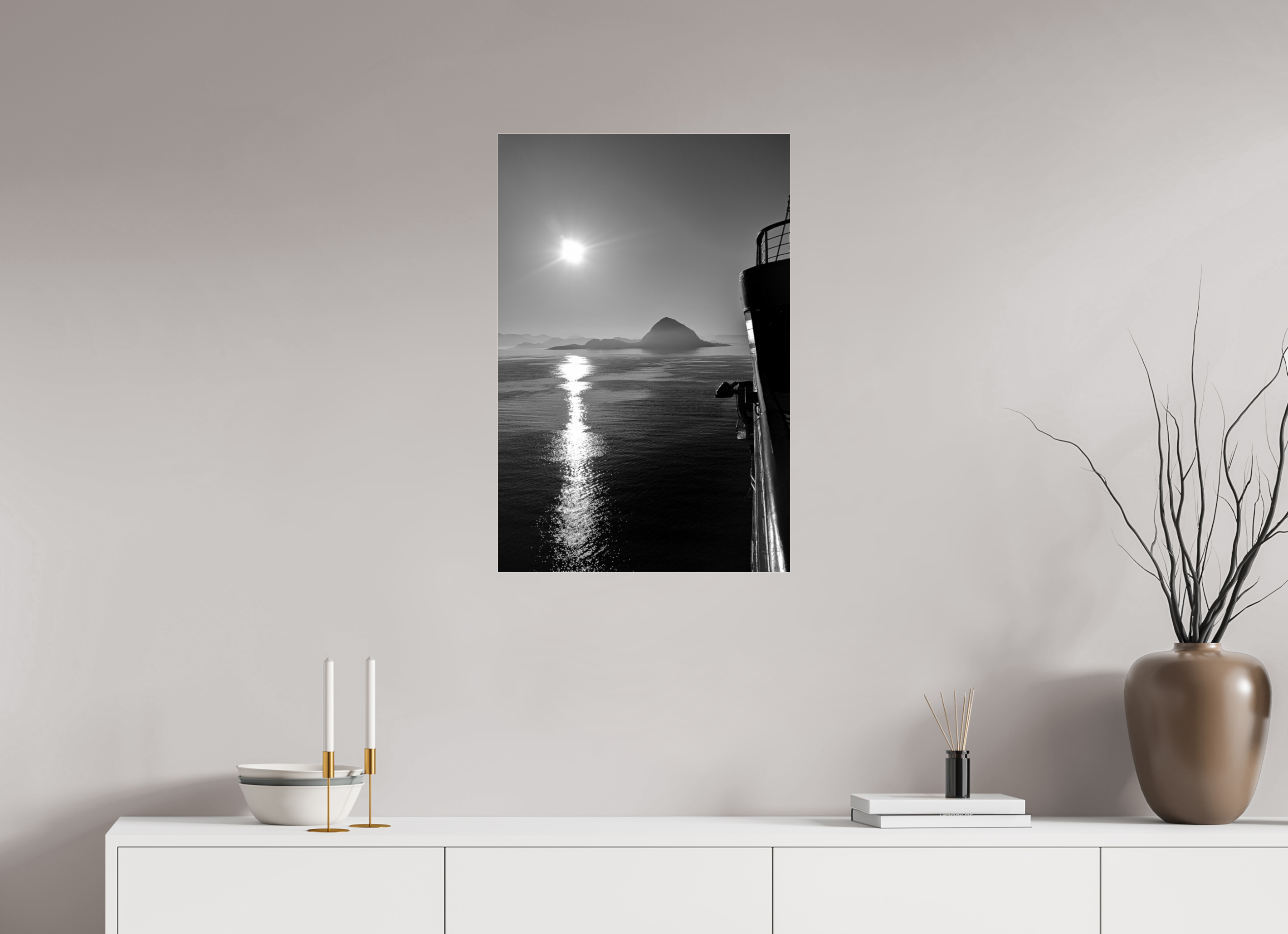 50 x 75 cm, Tirage N&B sous Plexi Soleil Noir | Poster Noir et Blanc Océan & Horizon Minimaliste