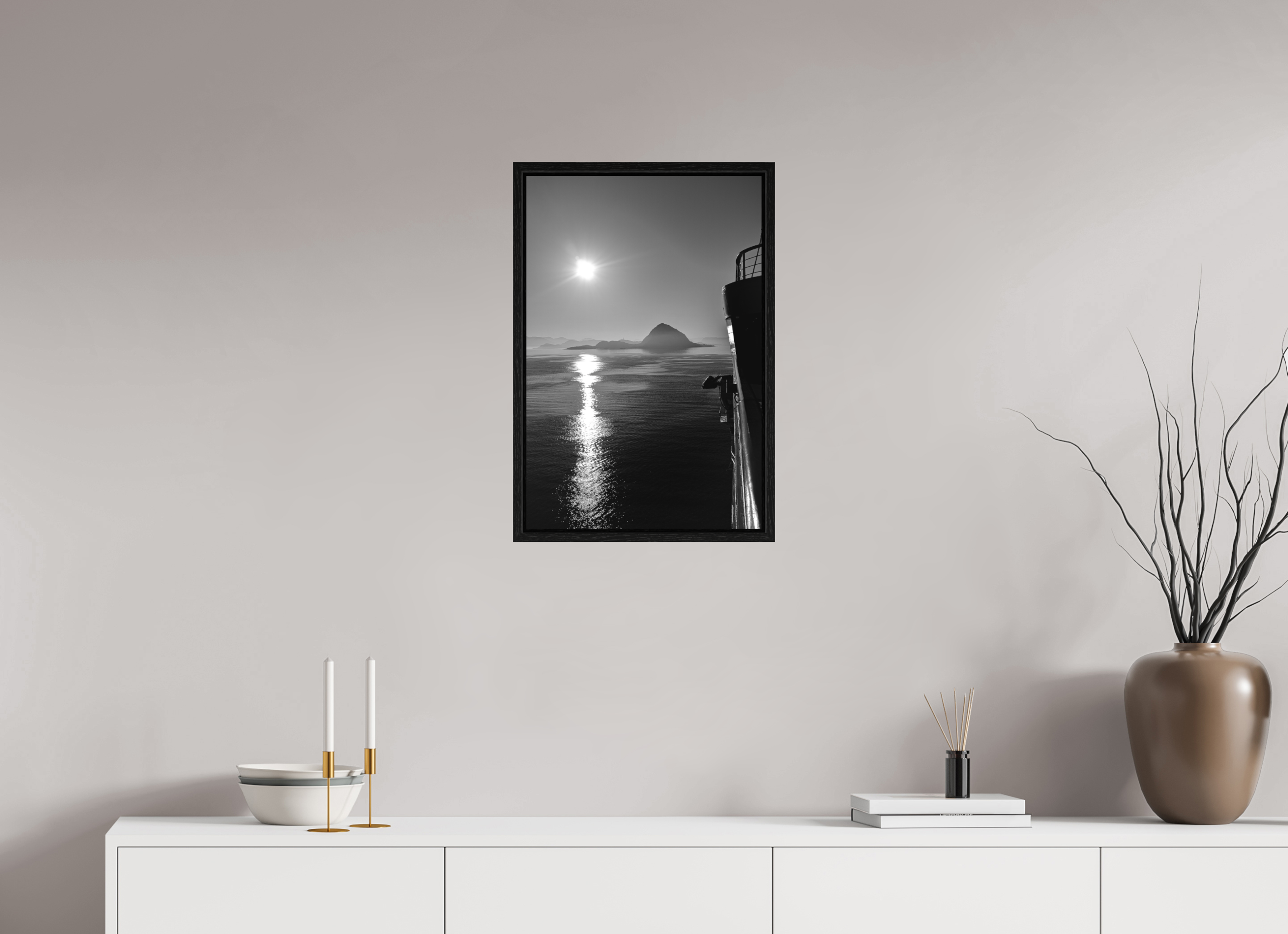 40 x 60 cm, Tirage N&B dans Caisse américaine noire Soleil Noir | Poster Noir et Blanc Océan & Horizon Minimaliste