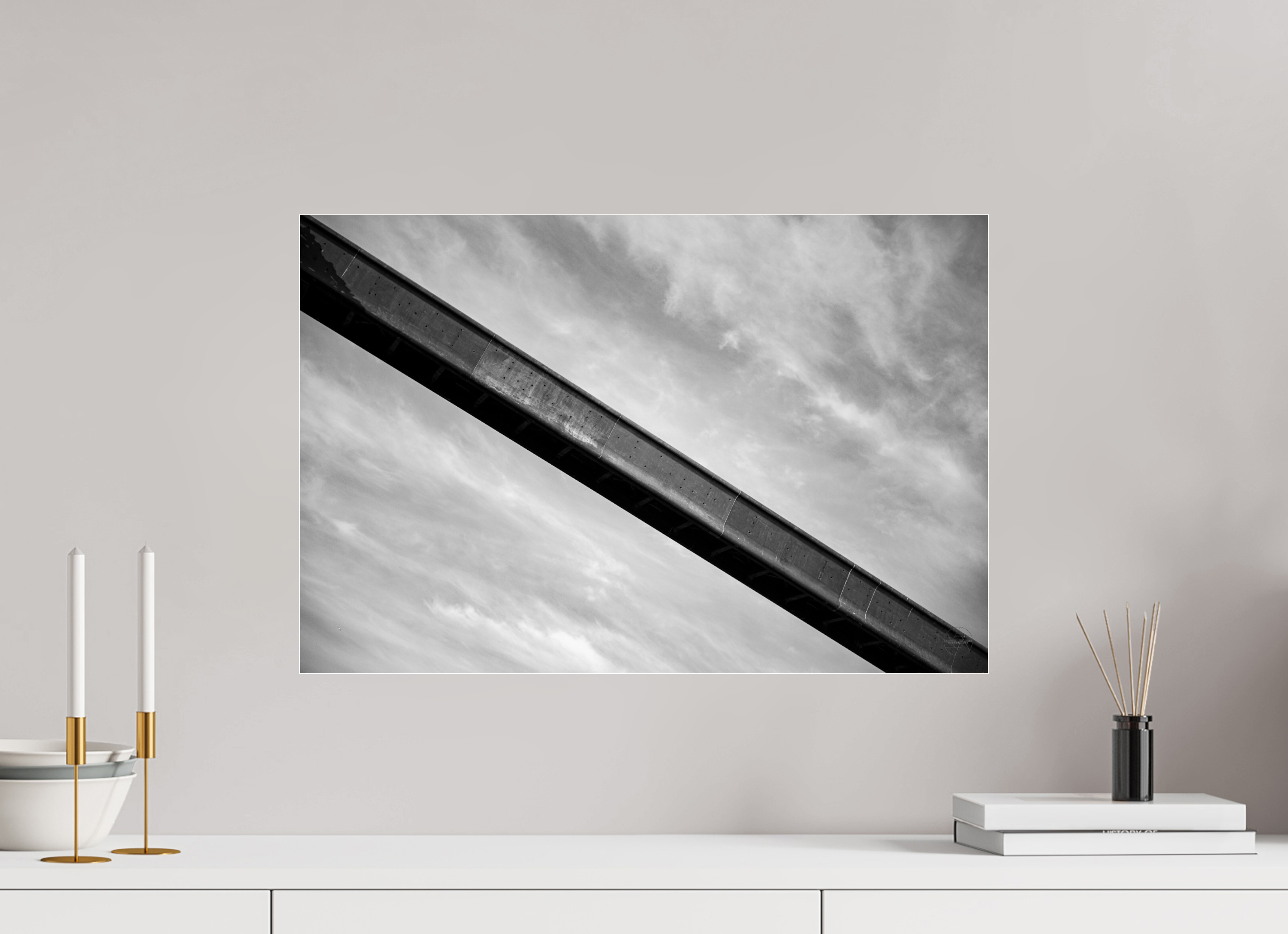 60 x 40 cm, Tirage N&B brillant sous Plexi Poster - La passerelle