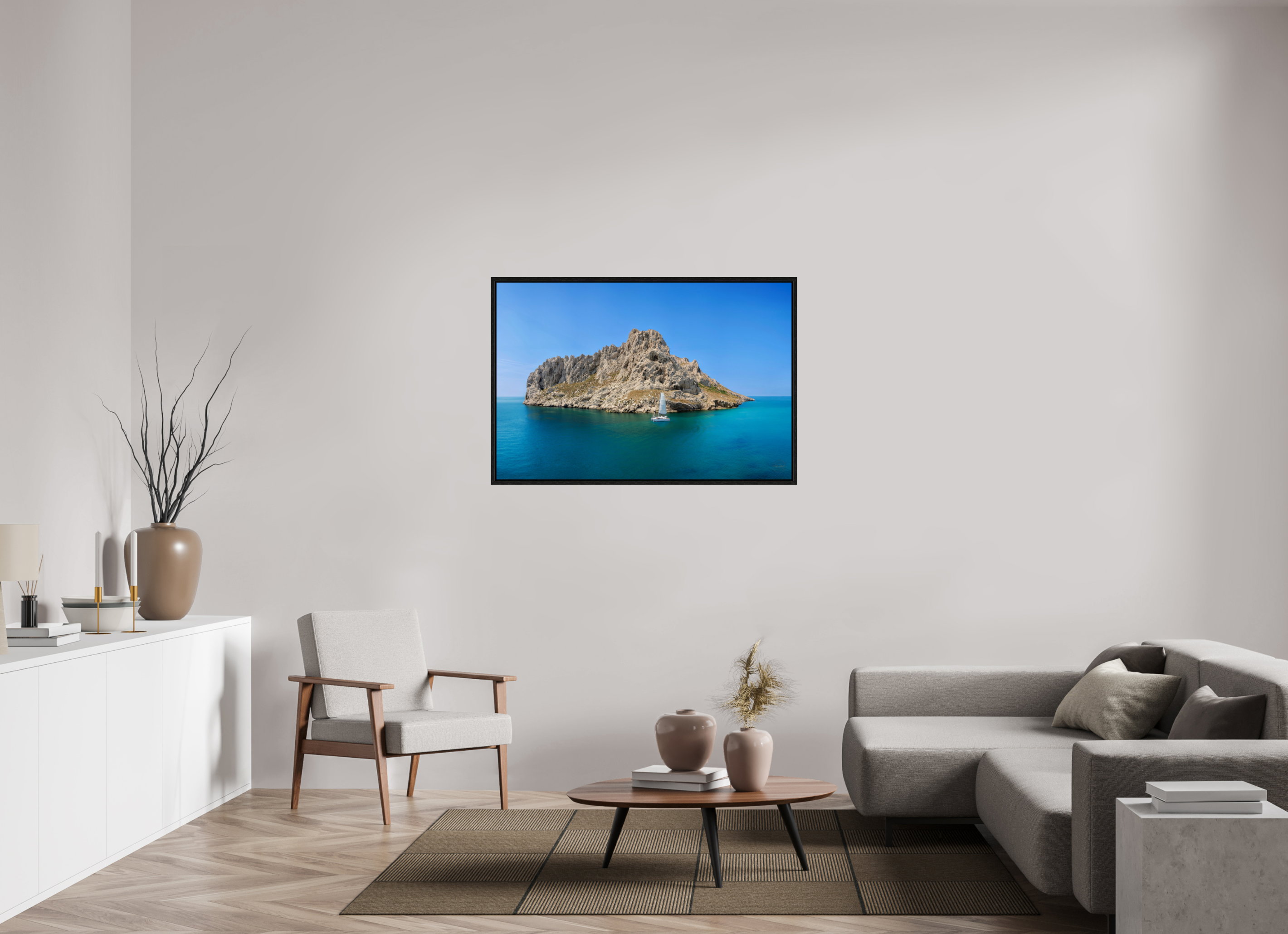120 x 80 cm, Tirage couleur dans Caisse américaine noire Poster - Voilier au pied de l'îles Maïre à Marseille