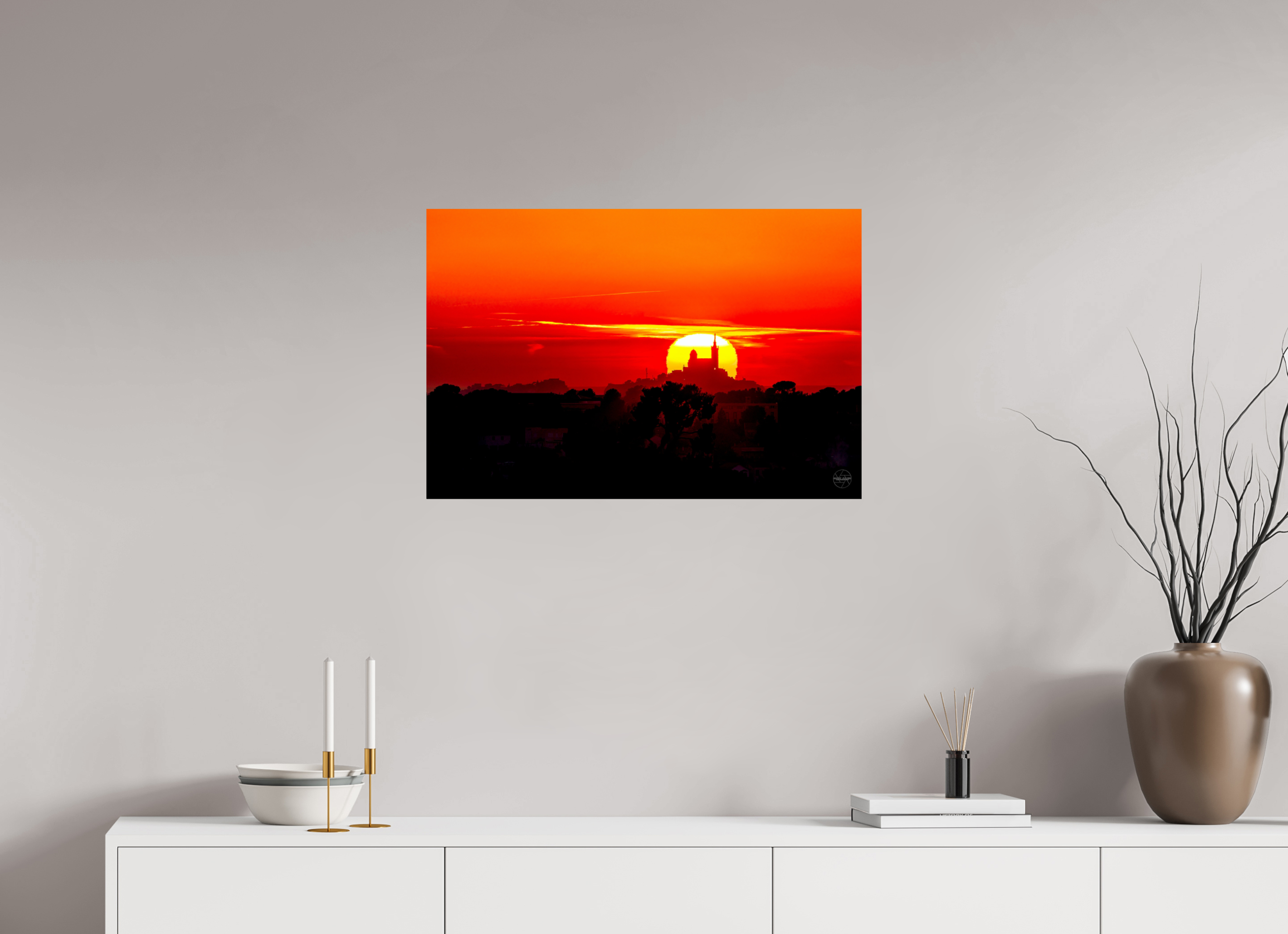 75 x 50 cm, Tirage couleur brillant seul Affiche photo – Notre-Dame de la Garde embrasée