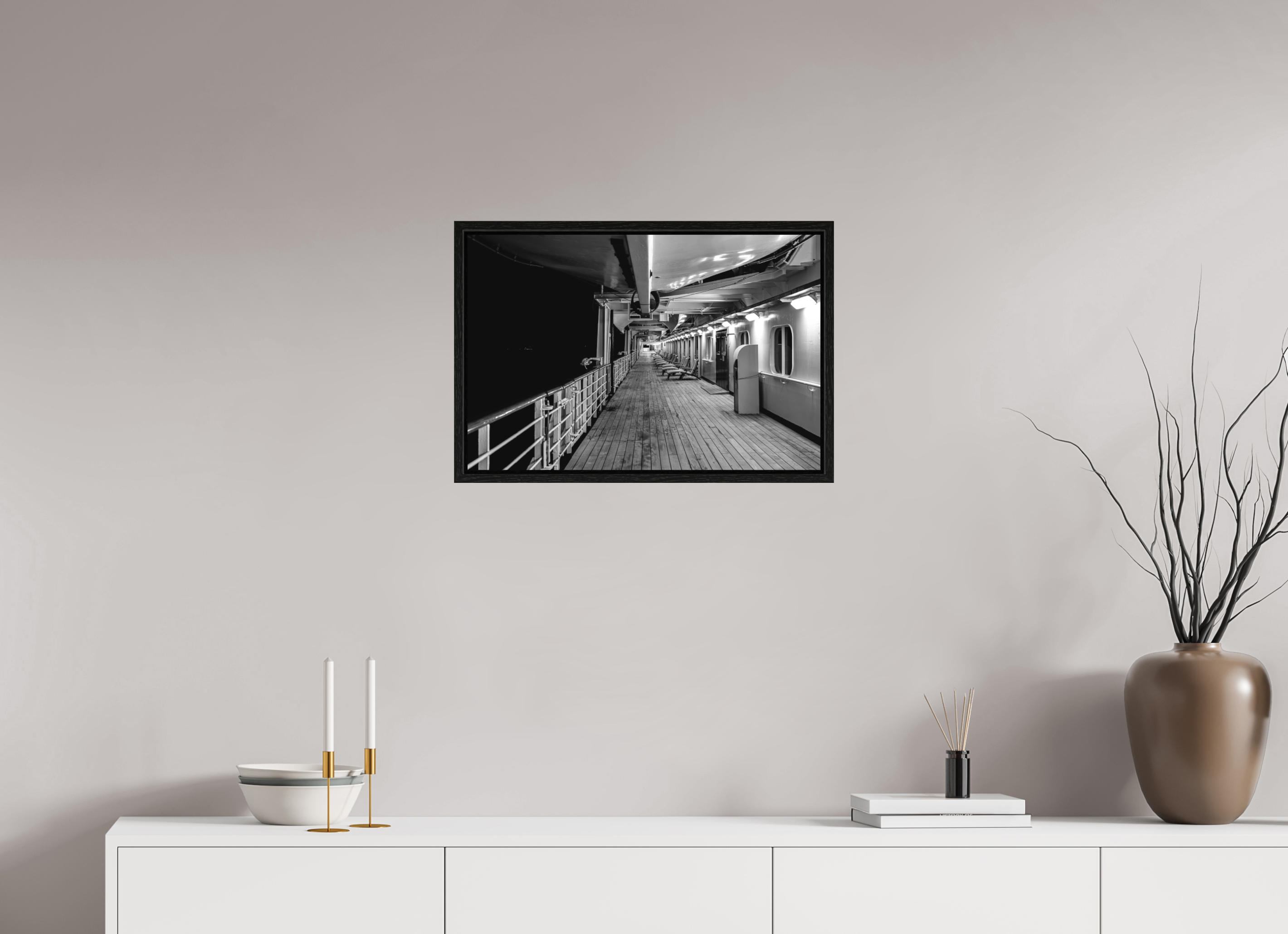 60 x 40 cm, Tirage N&B dans Caisse américaine noire Pont 6 | Poster Noir et Blanc Voyage & Architecture Maritime