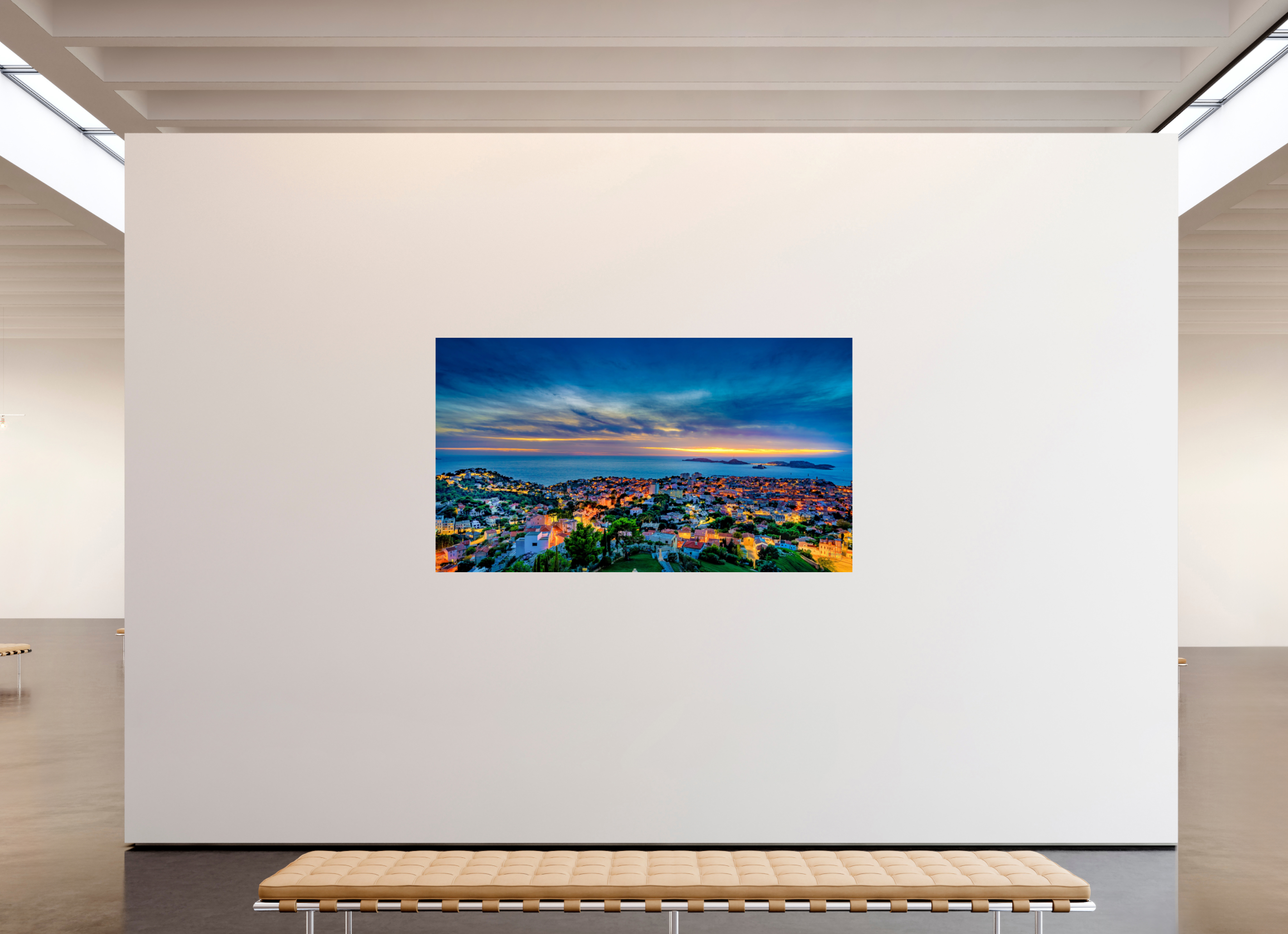 208 x 117 cm, Tirage couleur brillant seul Marseille au Crépuscule
