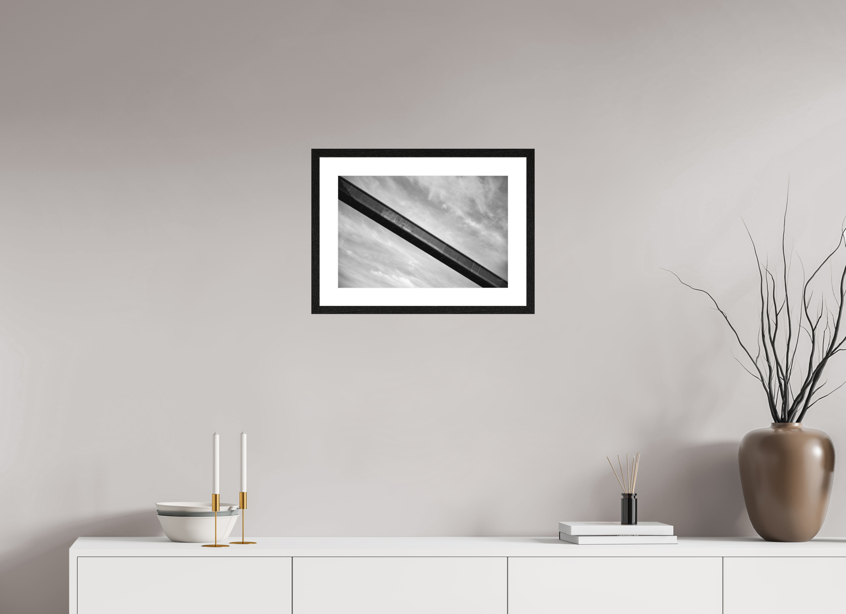 45 x 30 cm, Tirage N&B mat+ cadre noir avec passe-partout Poster - La passerelle